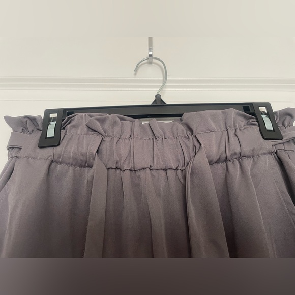 2/$25 🎉 ROOM SERVICE paperbag waist pants, like new! - Picture 3 of 8